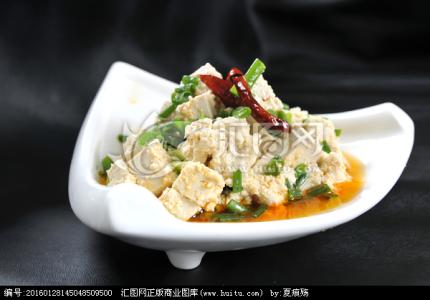 小葱拌豆腐有什么危害 小葱拌豆腐 小葱拌豆腐什么生肖？