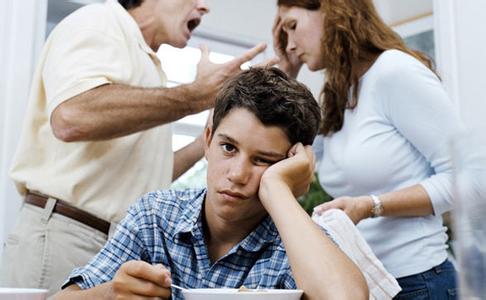 青少年抑郁症的治疗 青少年抑郁症的治疗 青少年抑郁症是怎么回事？