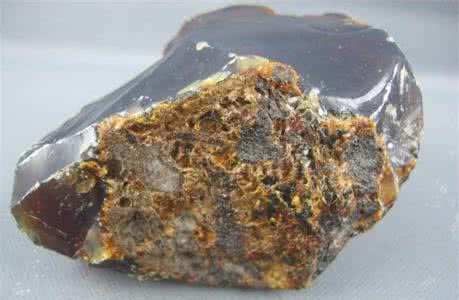 俄罗斯琥珀原石价格 俄罗斯琥珀原石价格 琥珀原石一枝花 全靠刷!刷!刷 !