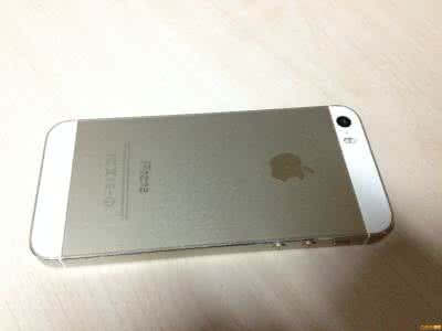 5s白色和金色哪个好看 金色iphone5s 金色/白色iPhone5s哪个更好看(耐看)？_金色iphone5s