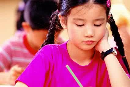 小学生做作业拖拉 家长怎样指导小学生做作业