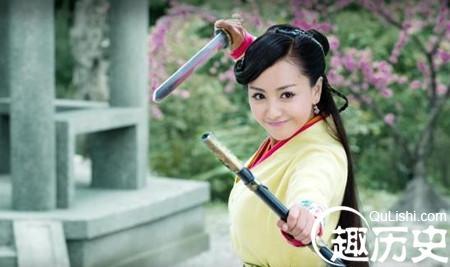 令狐冲岳灵珊山洞那夜 大师兄令狐冲为何痴迷岳灵珊 令狐冲为何痴迷岳灵珊