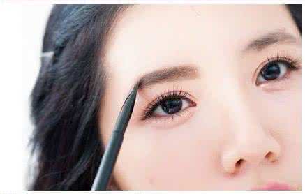 什么是桃花眉 桃花眉怎么画