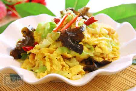 豇豆炒鸡蛋 让米饭迅速见底的酸豇豆炒鸡蛋