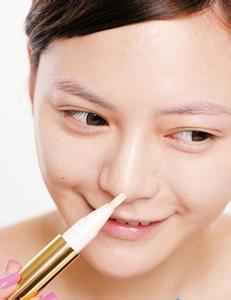 韩后水光裸妆素颜霜 裸妆 盈亮水光的裸妆怎么画?清淡透亮的妆最好