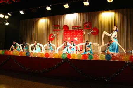适合元旦晚会的歌曲 2014适合元旦晚会的歌曲推荐
