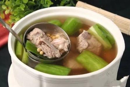 排骨和什么炖最有营养 排骨汤怎么做有营养