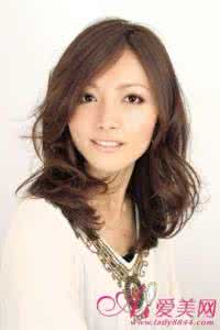 知性 女人味中长卷发 熟女变身知性美女