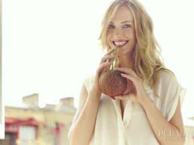 wow变身食物 变身“冻龄”美女 这些补血食物别放过