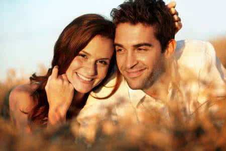 男人的肢体语言解读 解读男人的8个第一次