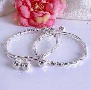 带银首饰的好处 宝宝带银首饰的好处是什么?