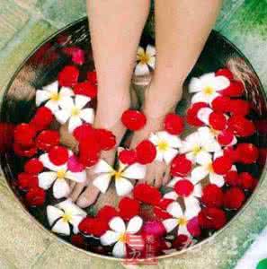 驱寒祛湿的泡脚方子 感冒来袭,告诉您一个泡脚的方子! | 生活妙方