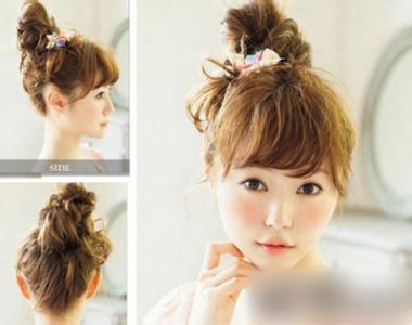 花苞头的扎法教程 教你轻松扎好花苞头(组图)