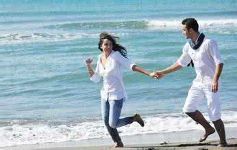 女生追男生时微信技巧 女生追男生 女孩子追男生的技巧_女生追男生