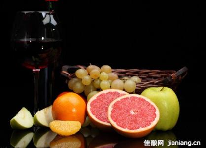 敷面膜要避开几个误区 敷面膜要避开几个误区 补铁的食物有哪些？避开补铁误区