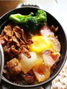 腊味煲仔饭的做法 香气满溢的腊味煲仔饭