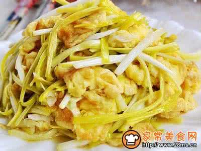 蒜黄炒鸡蛋的做法 怎样做蒜黄炒鸡蛋？