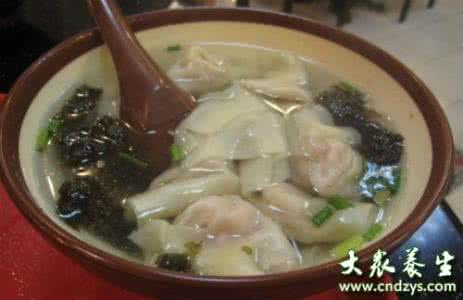馄饨皮上有黑点能吃吗 孕妇能吃馄饨皮吗