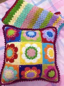 国外漂亮钩针抱枕图解 【钩针】报春花抱枕