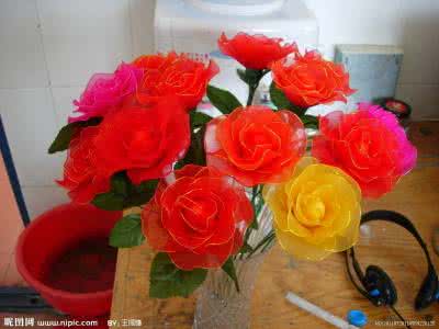 手工制作丝网花 做丝网花视频 【手工制作】丝袜花怎么做(视频)