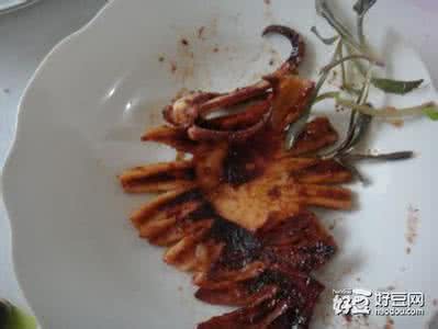 电饼铛烤鱿鱼的做法 烤鱿鱼的做法 电饼铛烤鱿鱼的做法,电饼铛烤鱿鱼怎么做好吃,电饼铛烤鱿鱼的家常做法
