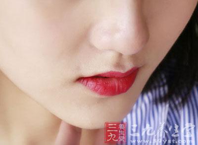 鼻子出血是怎么回事 高血压患者鼻子出血是怎么回事