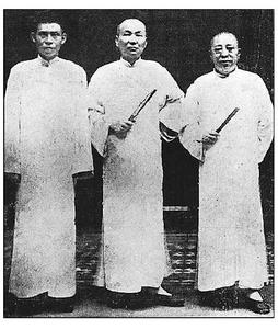 杜月笙 蒋介石 民国黑道大哥杜月笙感慨：蒋介石完全把我当尿壶