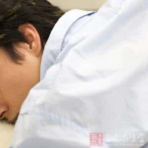 忠心坏男人 从这动作竟能看出男人的忠心程度