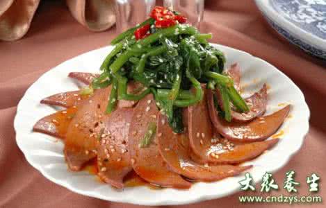 贫血吃猪肝 图文:治疗贫血有奇效的一道菜——猪肝配菠(猪肝去腥提鲜软嫩的秘诀)
