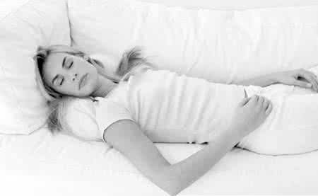 卫生巾引起的妇科病 卫生巾使用不当 妇科病由卫生巾使用不当引起