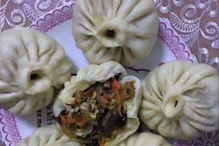 胡萝卜香菇木耳馅饺子 香菇木耳胡萝卜包子馅 胡萝卜鸡蛋馅包子