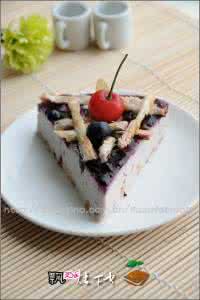 蓝莓拿破仑蛋糕 蓝莓酸奶芝士慕丝拿破仑（罗里八嗦版）