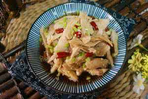 油炸鸡腿 鸡腿不炒也不炖，这样做更好吃，少油低盐更健康