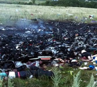 马航 导弹 马航MH17坠毁现场视频公布 是不是俄制导弹击落?