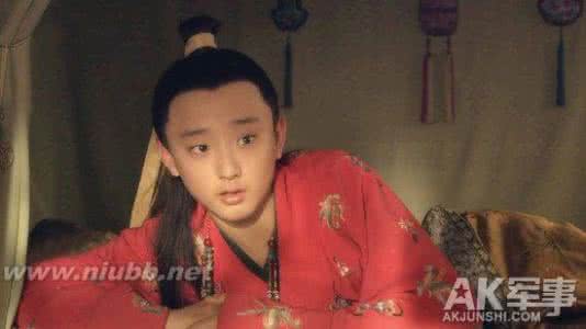 贾宝玉和袭人 贾宝玉 袭人 袭人跟宝玉滚床单后害怕责罚 便做了可怕决定