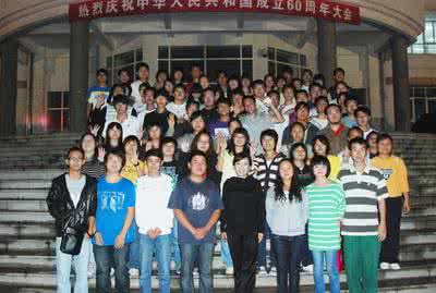 云南大学滇池学院校徽 云南大学滇池学院：云南大学滇池学院-学院概况，云南大学滇池学院-校容校貌_云南大学滇池学院