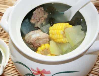 玉米排骨汤 玉米排骨汤怎么做 教你轻松做出排骨汤