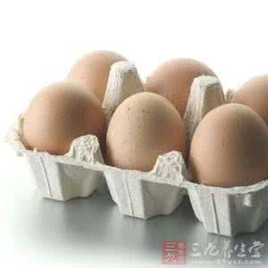 鸡蛋壳上有斑点能吃吗 长斑鸡蛋有沙门氏菌 专家说只是蛋壳异常