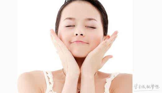 各 种 皮 肤 的 补 水 方 法