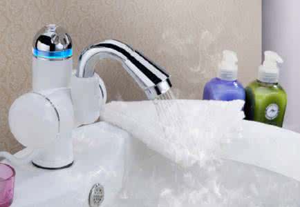 寒冬里的温暖作文 寒冬里的温暖作文 电热水龙头安装技巧 给寒冬一份温暖呵护