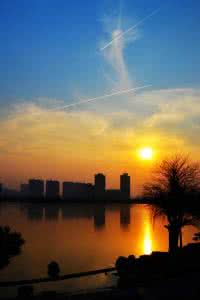 一斜斜乍暖轻寒的夕阳 斜过的夕阳