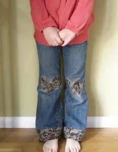 小班小朋友尿裤子视频 ?小朋友裤子短了怎么办？巧手妈妈很强大！