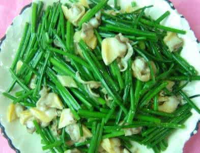 哺乳期能吃韭菜吗 哺乳期能吃韭菜吗 哺乳期吃韭菜会过敏吗？