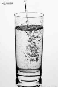 网王之沸腾的了白开水 三分钟看清一个人 不喝过夜水,白开水要沸腾三分钟,烧水杜绝重复煮沸