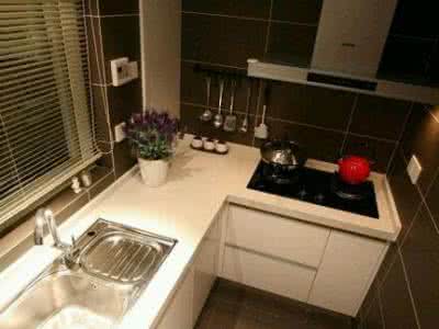 砖砌橱柜 砖砌橱柜虽美但是空间浪费太大