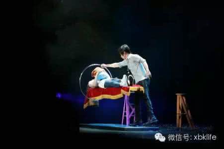 人类十大超能力之谜 悬浮魔术 人类八大超能力之谜 生物发光与悬浮术_悬浮魔术