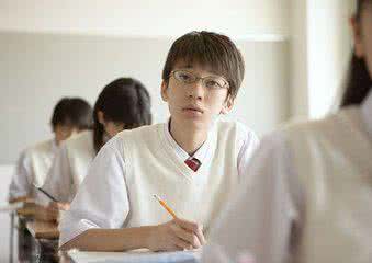 中学生补脑健脑食谱 中学生补脑健脑食谱 中学生学业压力大 健脑补脑吃这些！