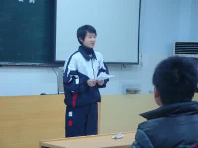 竞选班长的演讲稿 一名学生竞选秘书处秘书长的竞选演讲稿