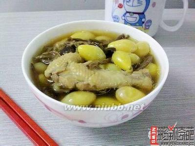 茶树菇炖鸡汤的做法 银杏炖鸡 茶树菇银杏炖鸡汤的做法,茶树菇银杏炖鸡汤怎么做好吃,茶树菇银杏炖鸡汤的家常做法