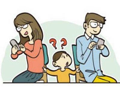 放下手机多陪陪孩子 放下手机陪陪孩子 边看手机，边陪孩子，会带来什么恶果？